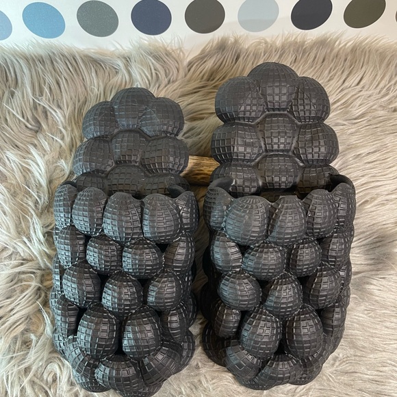 Weird Bubble Shoes - Picture 2 of 4